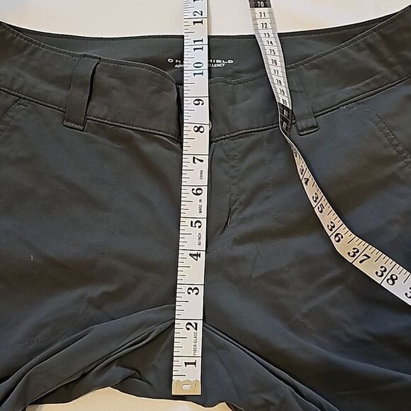 Columbia Black Cropped Bermuda Hiking Shorts 6 - Picture 5 of 9
